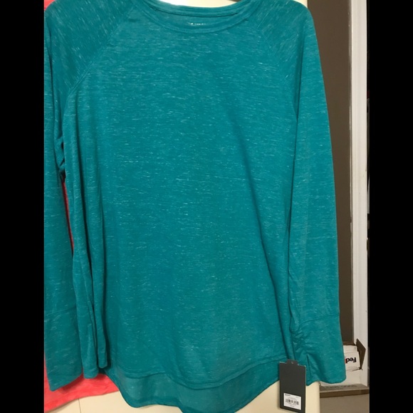 Tek Gear Long-sleeved Shirts π New Listing π - Picture 4 of 5